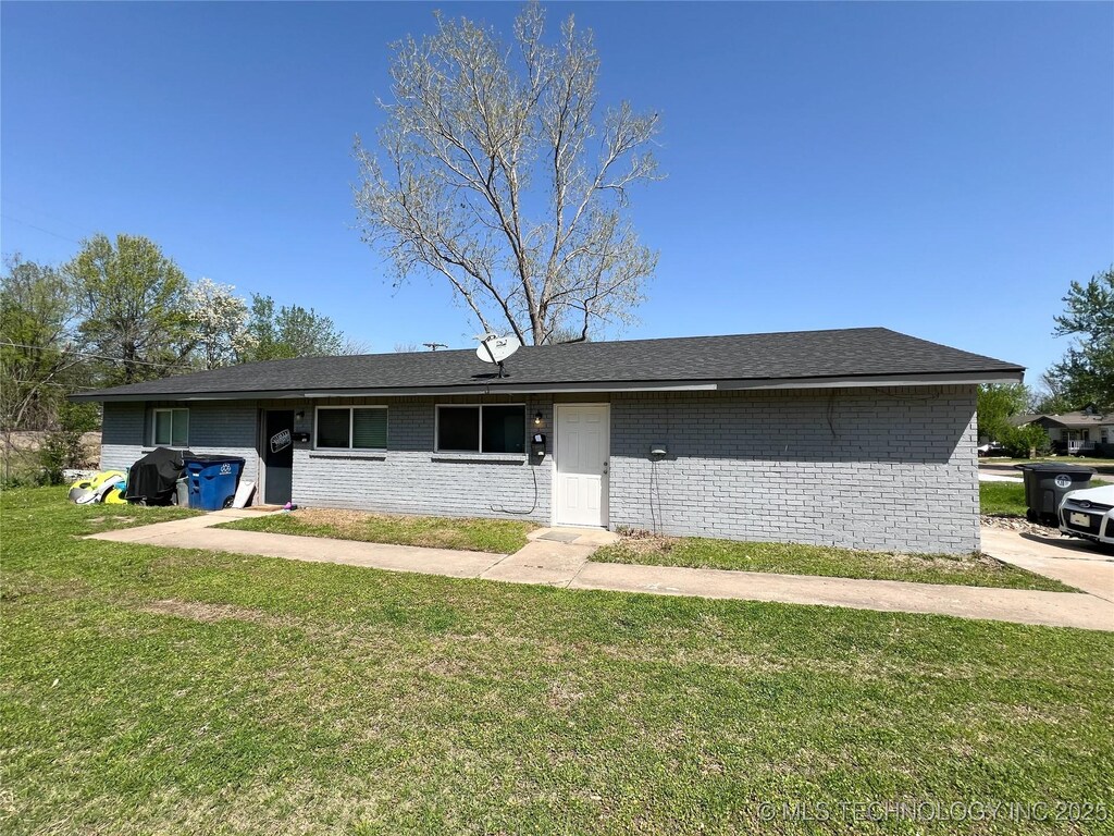 1050 N Irvington Ave, Tulsa, OK 74115 - photo 1