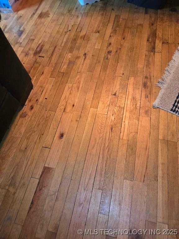 6750 Meridian Rd, Ardmore, OK 73401 - detailed view of wood finished floors