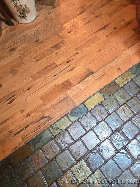 6750 Meridian Rd, Ardmore, OK 73401 - detailed view of wood finished floors