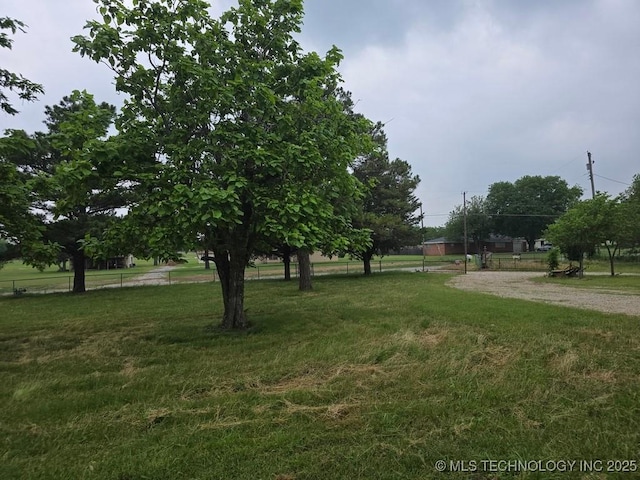 6750 Meridian Rd, Ardmore, OK 73401 - view of grassy yard