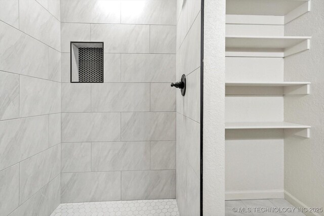 12939 E 34th St, Tulsa, OK 74134 - bathroom with tiled shower