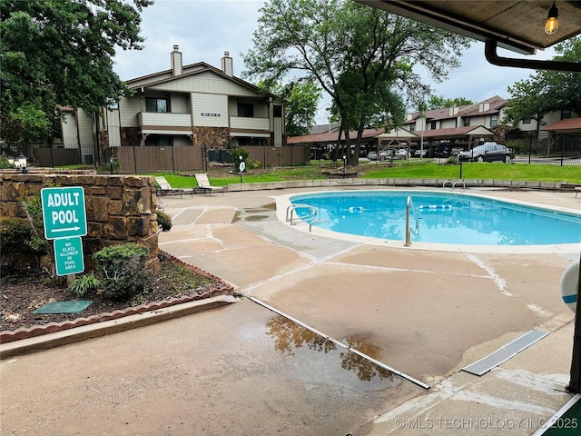 6524 S Memorial Dr Unit 16E, Tulsa, OK 74133 - view of community pool
