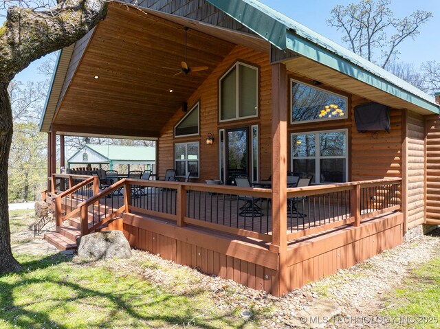 deck with ceiling fan