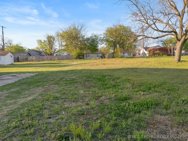 912 Arlington St, Ada, OK 74820