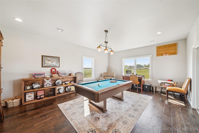 369102 E 960 Road, Road, OK 74833 - rec room featuring dark wood-style flooring, pool table, visible vents, and recessed lighting