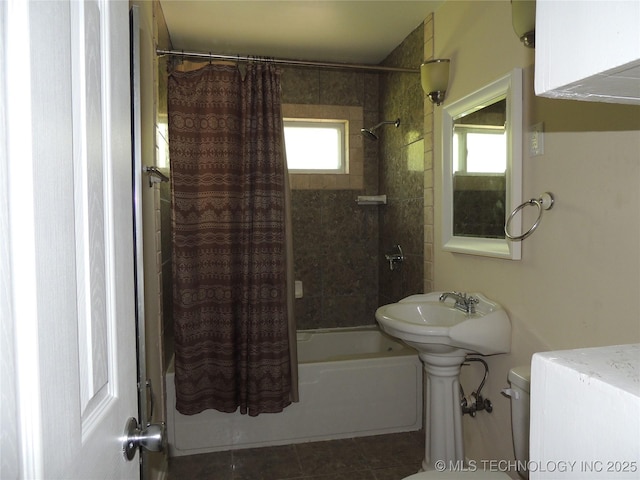 906 S 85th E Ave, Tulsa, OK 74112 - bathroom with tile patterned flooring, shower / bath combination with curtain, and toilet
