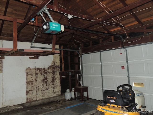 906 S 85th E Ave, Tulsa, OK 74112 - garage featuring a garage door opener