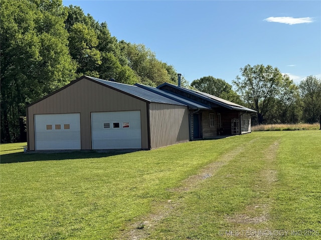 view of detached garage