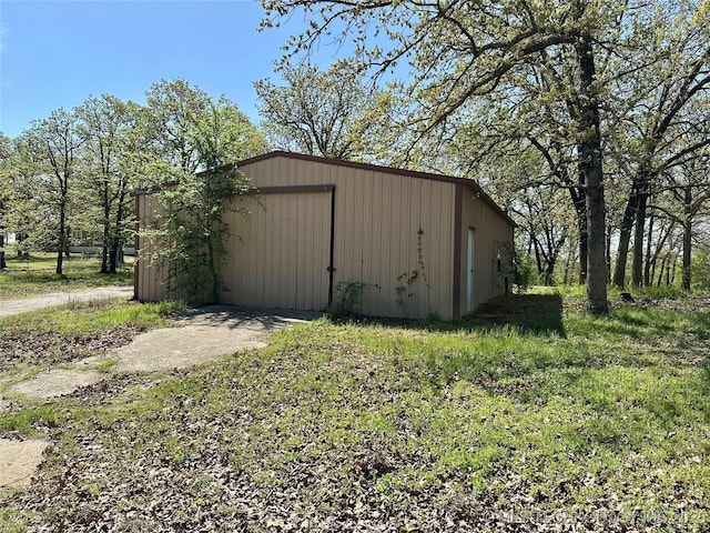 4665 Primrose, Sulphur, OK 73086 - view of outdoor structure featuring driveway