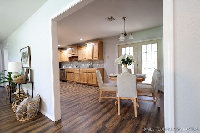4665 Primrose, Sulphur, OK 73086 - dining area with dark wood-style floors, recessed lighting, and baseboards