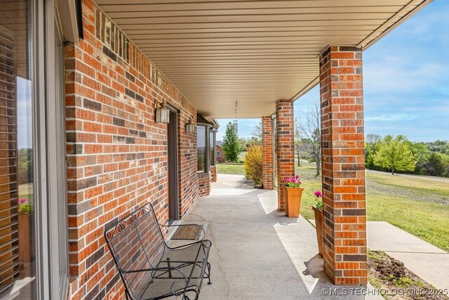 view of patio / terrace with covered porch