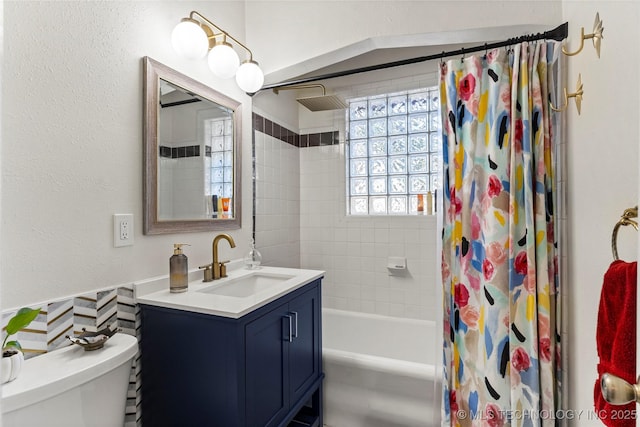 1235 S Atlanta Pl, Tulsa, OK 74104 - full bathroom featuring shower / tub combo with curtain, vanity, and toilet