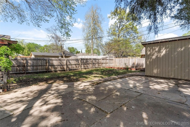 1235 S Atlanta Pl, Tulsa, OK 74104 - view of patio featuring a fenced backyard