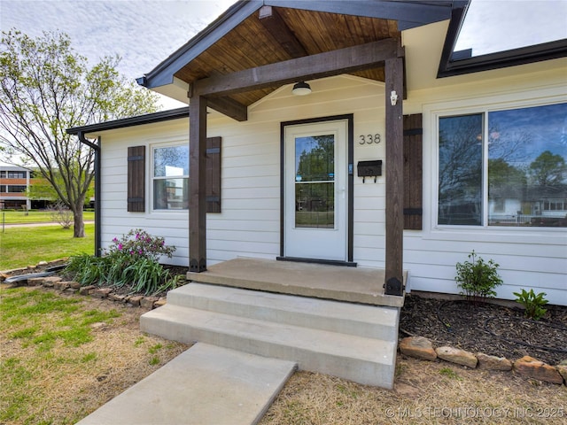 338 E 45th Pl, Tulsa, OK 74105 - view of exterior entry