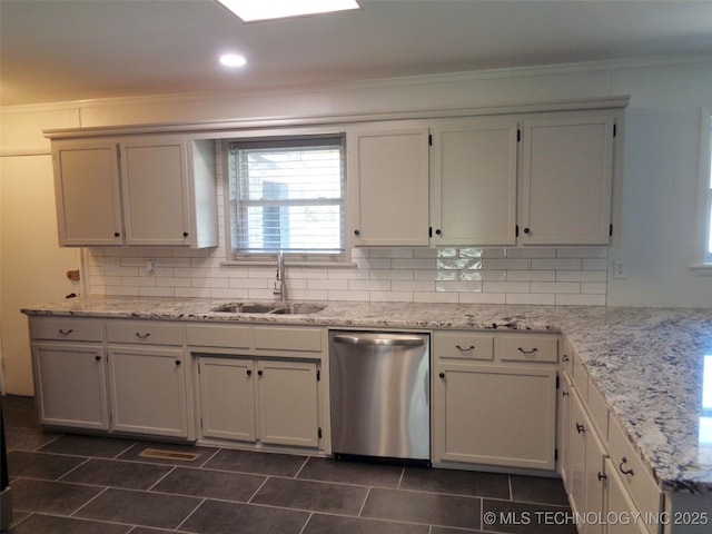 16893 E 116th St N, Owasso, OK 74055 - kitchen with decorative backsplash, dishwasher, a sink, and ornamental molding