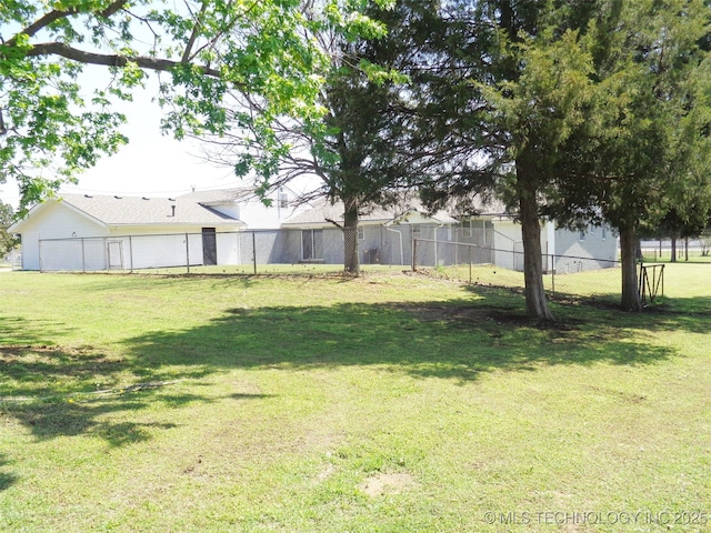 16893 E 116th St N, Owasso, OK 74055 - view of yard with fence
