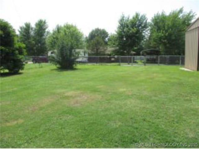 351 Hamilton Rd, Eufaula, OK 74432 - view of yard featuring fence
