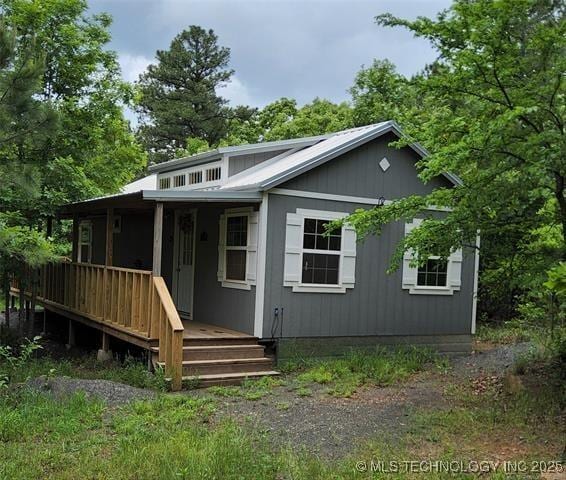 exterior space featuring a porch