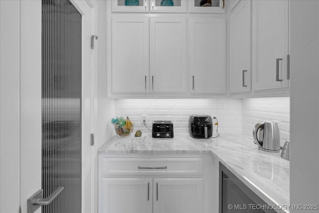 12754 S Irvington Ave, Tulsa, OK 74137 - bar with decorative backsplash