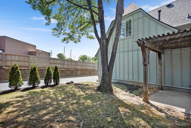 10135 S 78th E Ave, Tulsa, OK 74133 - view of yard with fence and a pergola