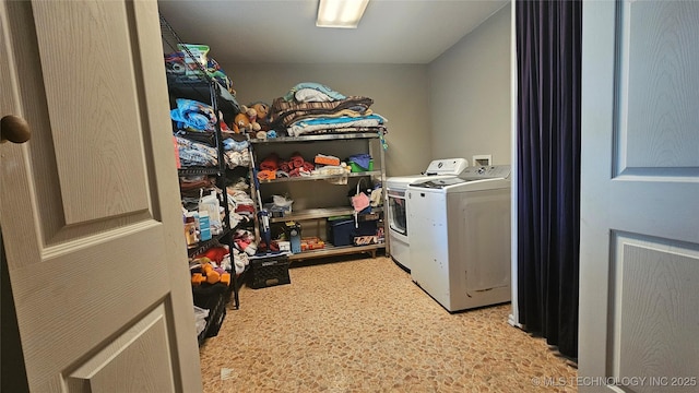 506 S Delaware Ave, Okmulgee, OK 74447 - washroom featuring independent washer and dryer and laundry area