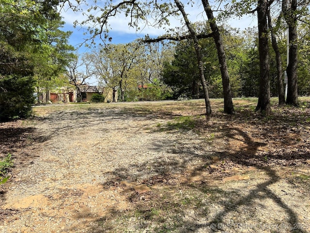1380 N Lakeview Ave, Mannford, OK 74044 - view of yard