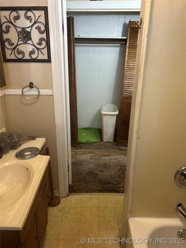 full bath with vanity