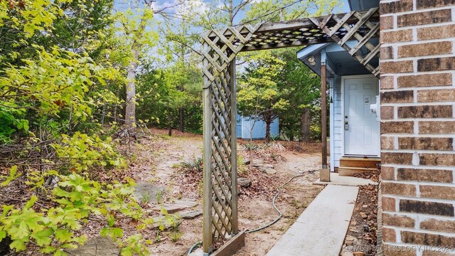 857 Bayshore Dr, Sand Springs, OK 74063 - view of yard featuring entry steps