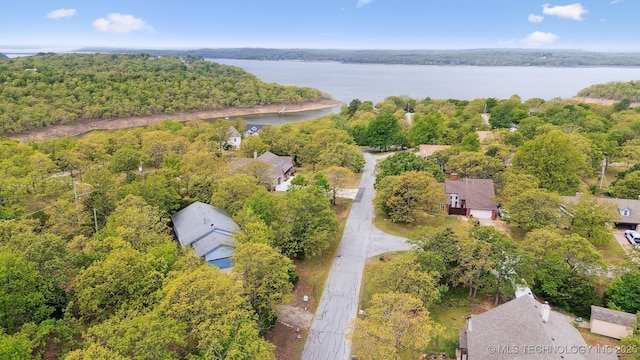 857 Bayshore Dr, Sand Springs, OK 74063 - aerial overview of property's location with a large body of water and a forest
