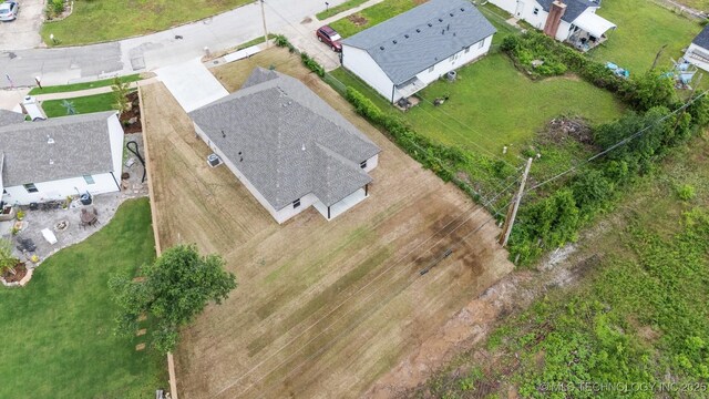 919 E 11th St, Claremore, OK 74017 - drone / aerial view