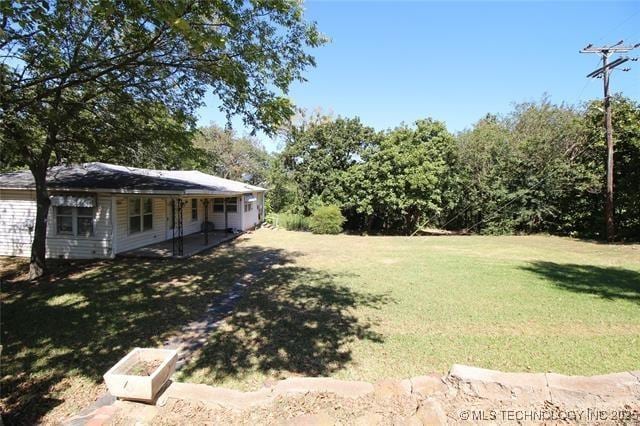 988 Wilson St, Durant, OK 74701 - view of yard