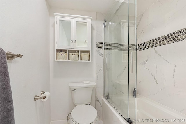 501 E Yuma Dr, Broken Arrow, OK 74011 - full bath featuring bath / shower combo with glass door, toilet, and baseboards