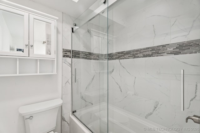 501 E Yuma Dr, Broken Arrow, OK 74011 - full bathroom featuring toilet and bath / shower combo with glass door