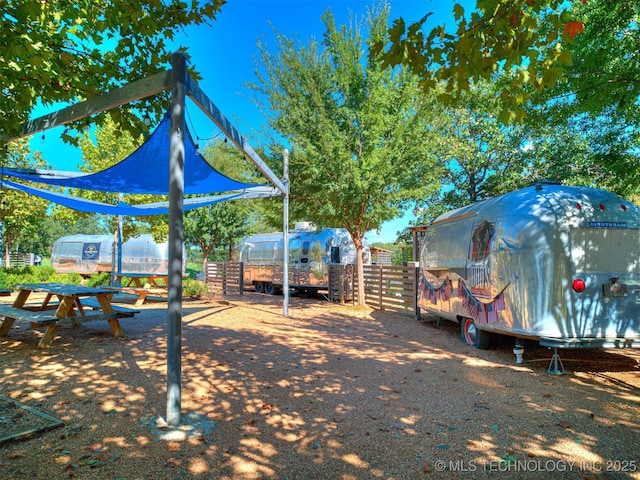 64 Hill St, Carlton Landing, OK 74432