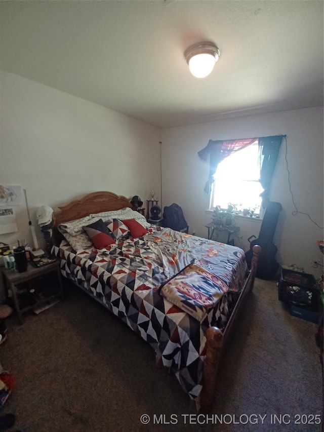 bedroom featuring carpet floors