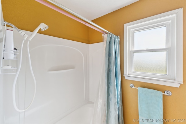 904 N Morningside Dr, Vinita, OK 74301 - full bathroom with a shower with shower curtain