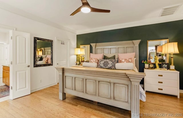 461 Cross Timbers Blvd, Sapulpa, OK 74066 - bedroom featuring light wood finished floors, ceiling fan, visible vents, baseboards, and ornamental molding