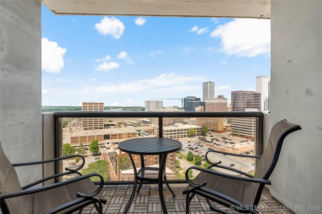 450 W 7th St Unit 1902, Tulsa, OK 74119 - balcony featuring a city view