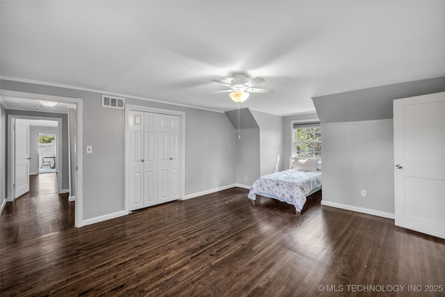 3334 S Wheeling Ave, Tulsa, OK 74105 - bedroom with dark wood-style flooring, visible vents, a ceiling fan, and baseboards