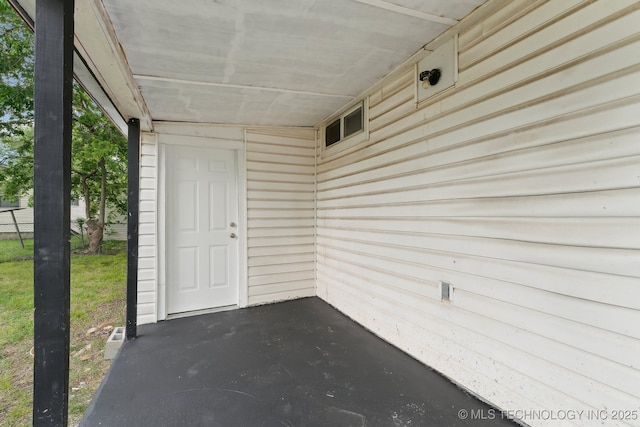 view of property entrance