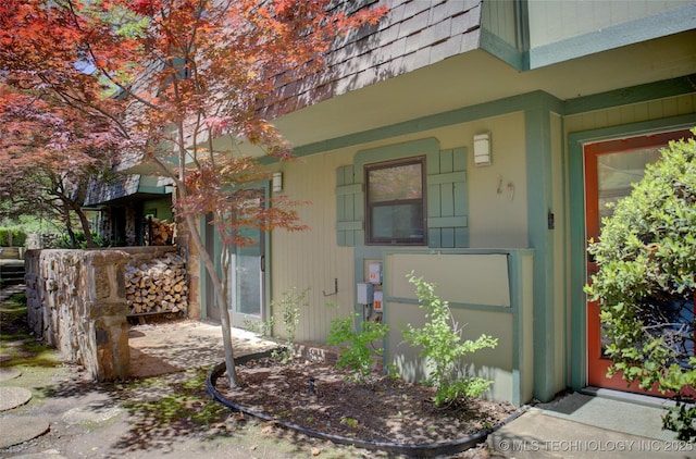 view of property entrance