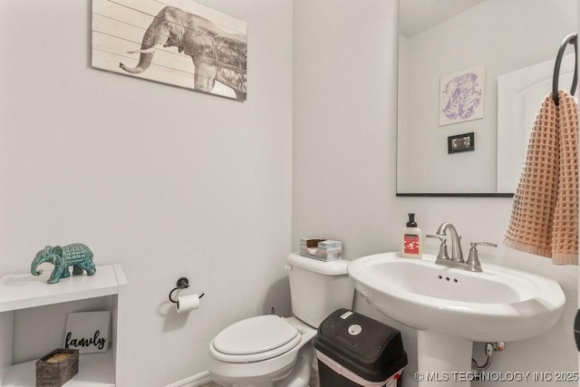 7305 S Walnut Ave, Broken Arrow, OK 74011 - bathroom featuring toilet