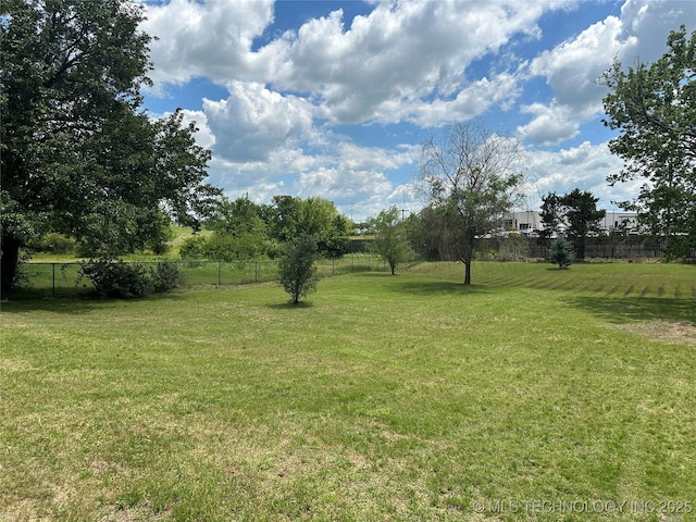 2621 Chuckwa St, Durant, OK 74701 - view of yard