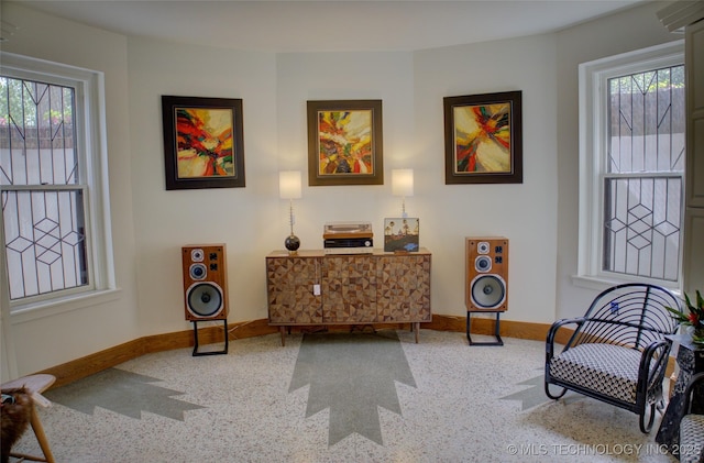 2156 S Owasso Pl, Tulsa, OK 74114 - living area featuring baseboards