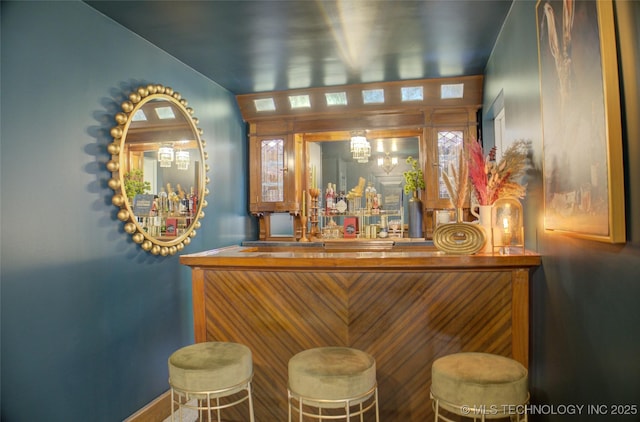 2156 S Owasso Pl, Tulsa, OK 74114 - bar featuring wet bar