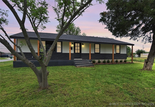 543 N Ridgeway St, Sapulpa, OK 74066 - view of front of property with a porch, a yard, and roof with shingles