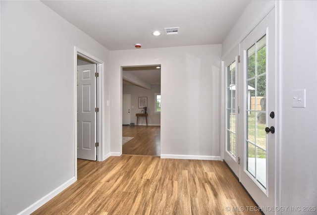 543 N Ridgeway St, Sapulpa, OK 74066 - empty room featuring light wood-type flooring, baseboards, plenty of natural light, and recessed lighting