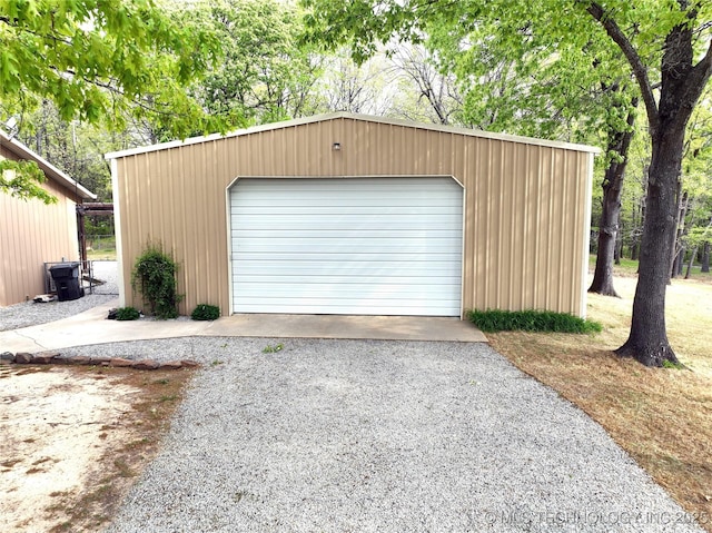 277 Oak Hollow Rd, Eufaula, OK 74432 - detached garage featuring gravel driveway