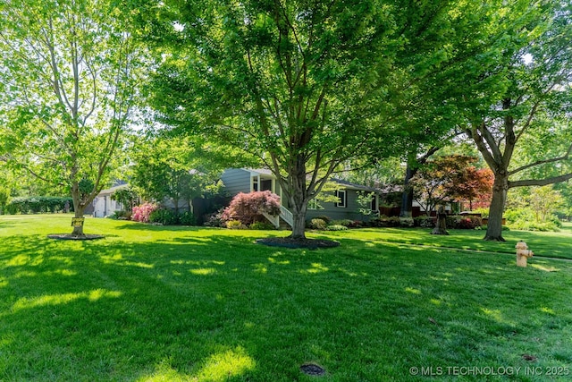 3505 S Birmingham Ave, Tulsa, OK 74105 - view of grassy yard