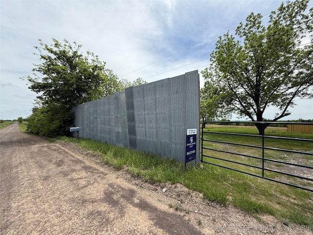 exterior space featuring fence